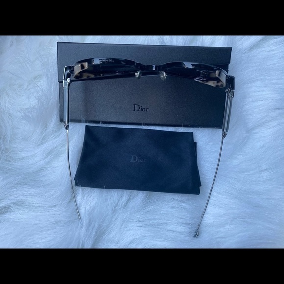 Authentic Christian Dior umbrage Sunglasses 52mm - Picture 7 of 12